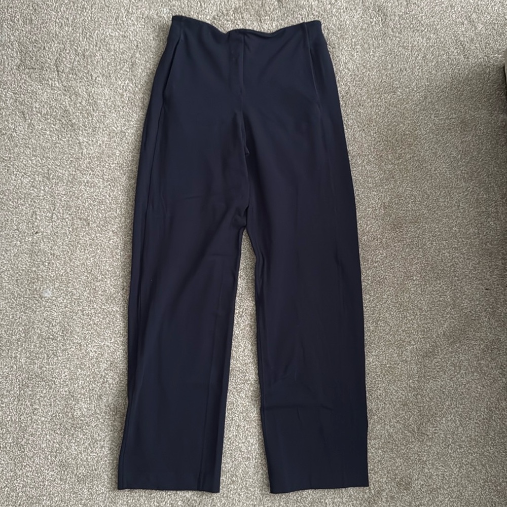 EUC Lululemon high waisted yoga pants, deep navy blue with pockets, sz 6